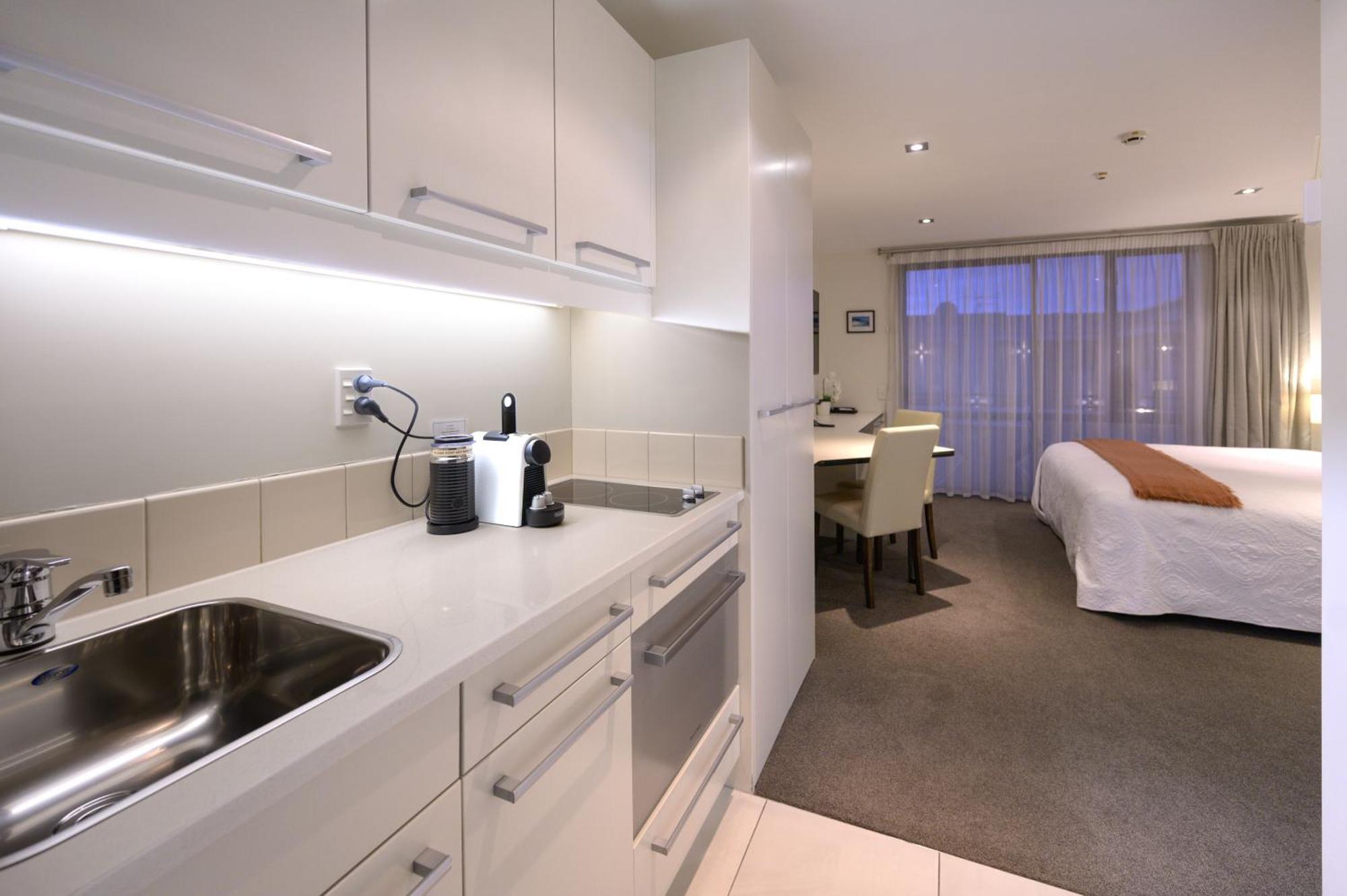 Studio,1679582604:JPEG