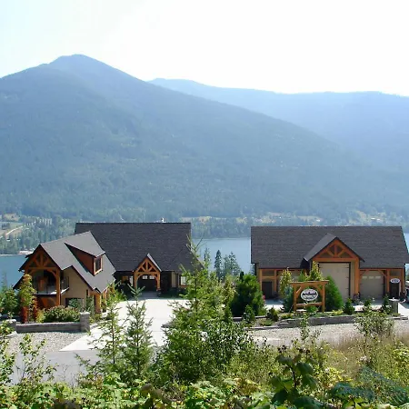 Kootenay Wild Guest Suites-3